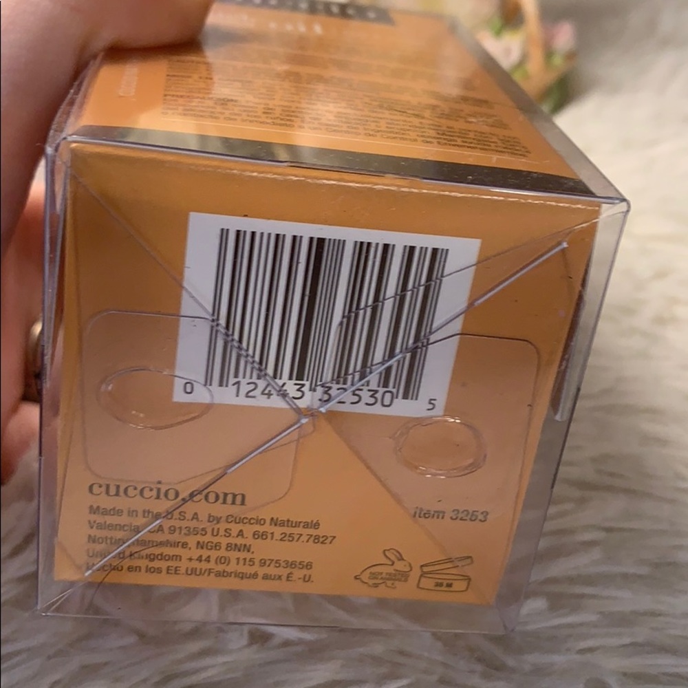 Cuccio Cuticle oil Revitalizing milkand money BNIP - Picture 5 of 6